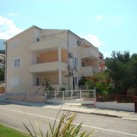 Apartments Ada Tučepi Екстериор снимка