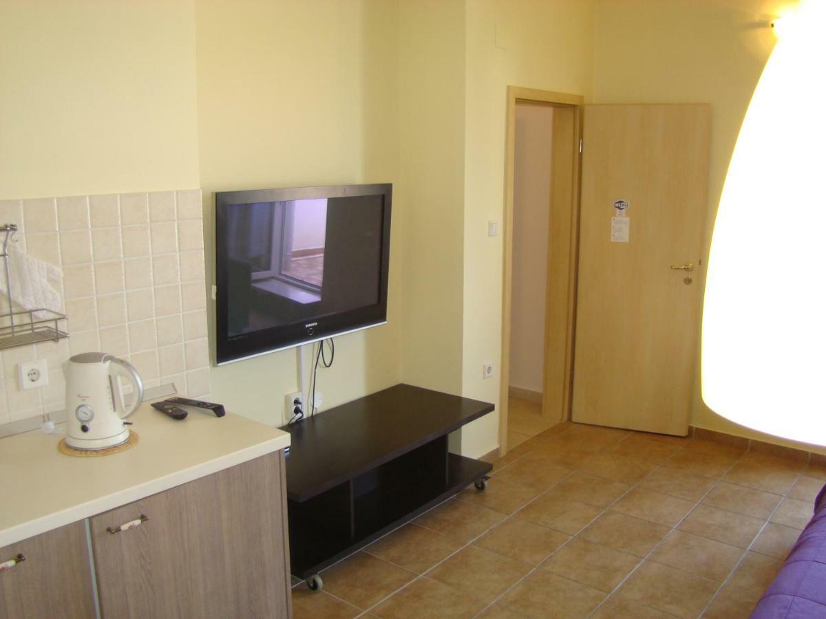Apartments Ada Tučepi Екстериор снимка
