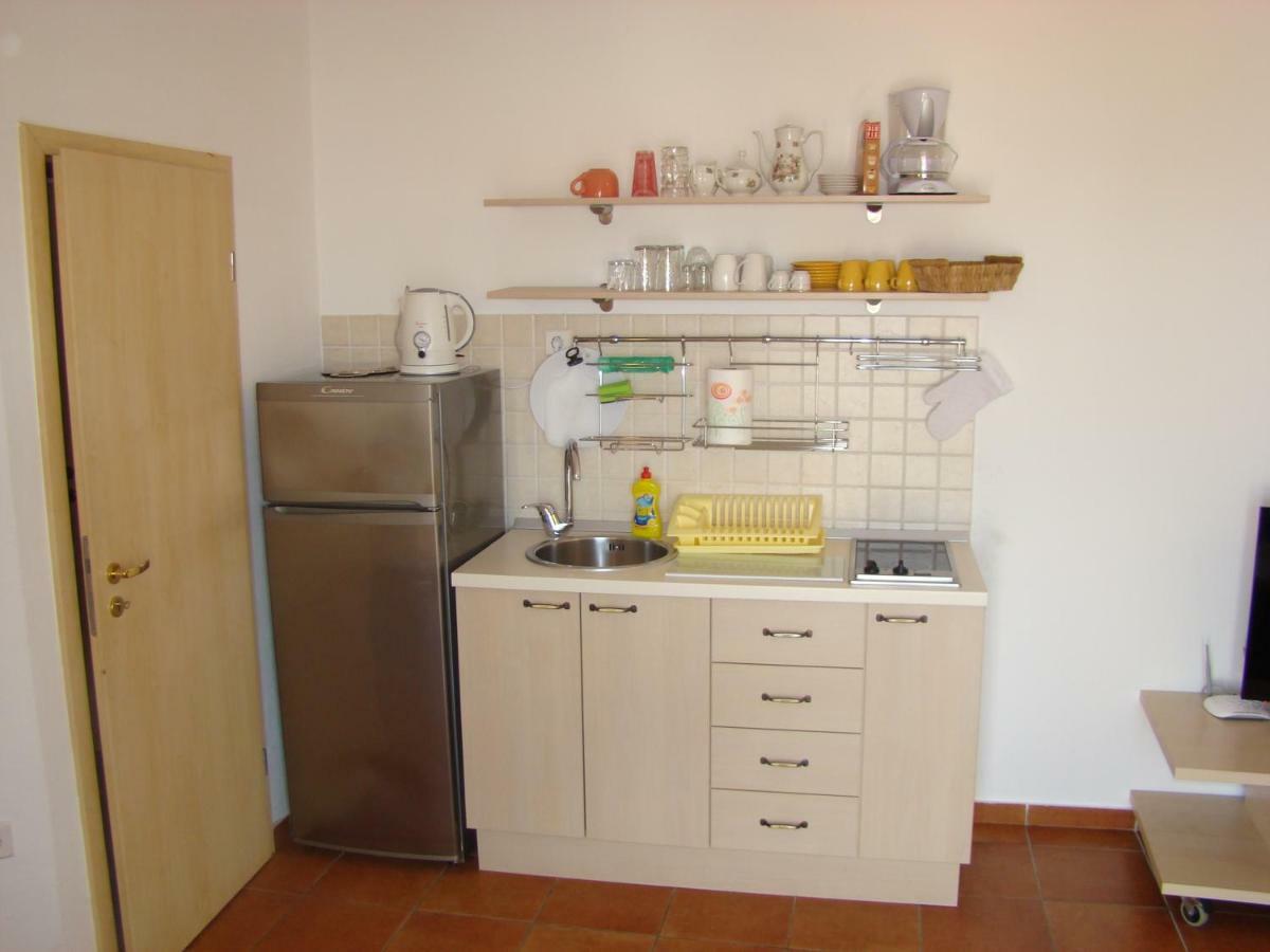 Apartments Ada Tučepi Екстериор снимка