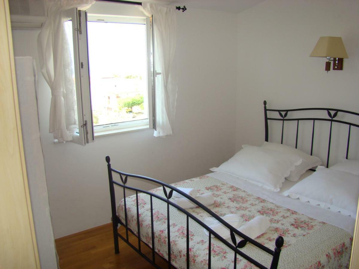 Apartments Ada Tučepi Екстериор снимка