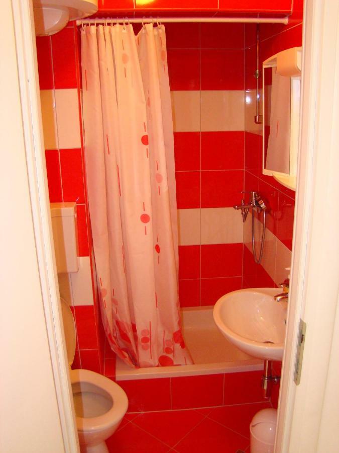 Apartments Ada Tučepi Екстериор снимка