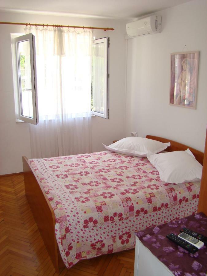Apartments Ada Tučepi Екстериор снимка