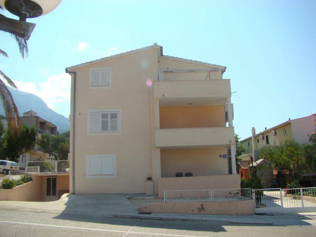 Apartments Ada Tučepi Екстериор снимка