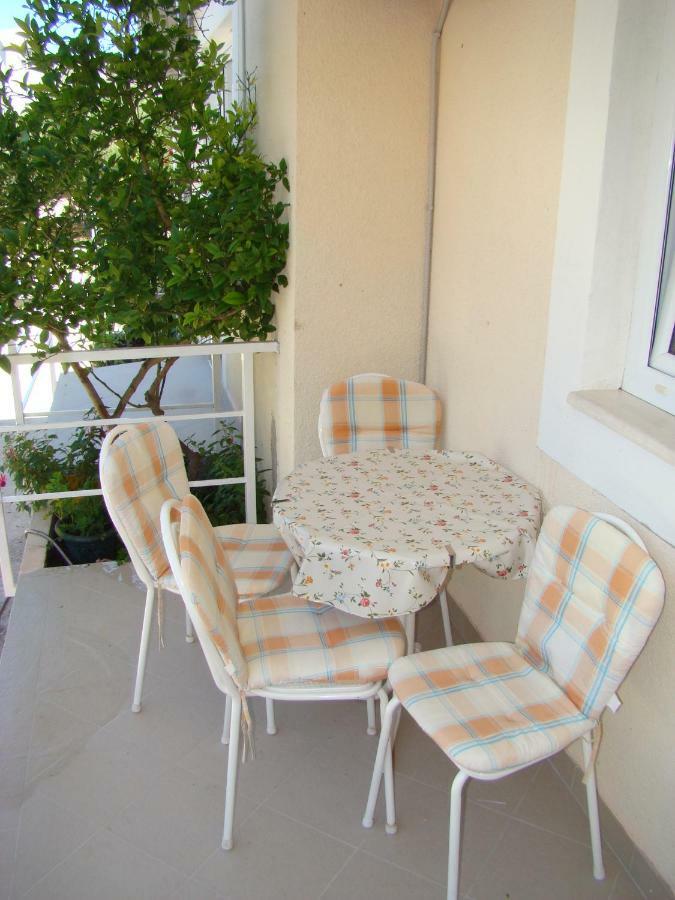 Apartments Ada Tučepi Екстериор снимка